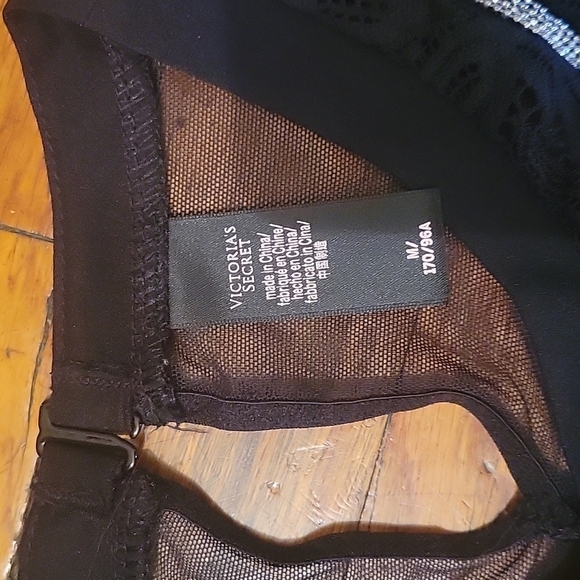 Victoria Secret lace bodysuit size medium EUC - Picture 2 of 8